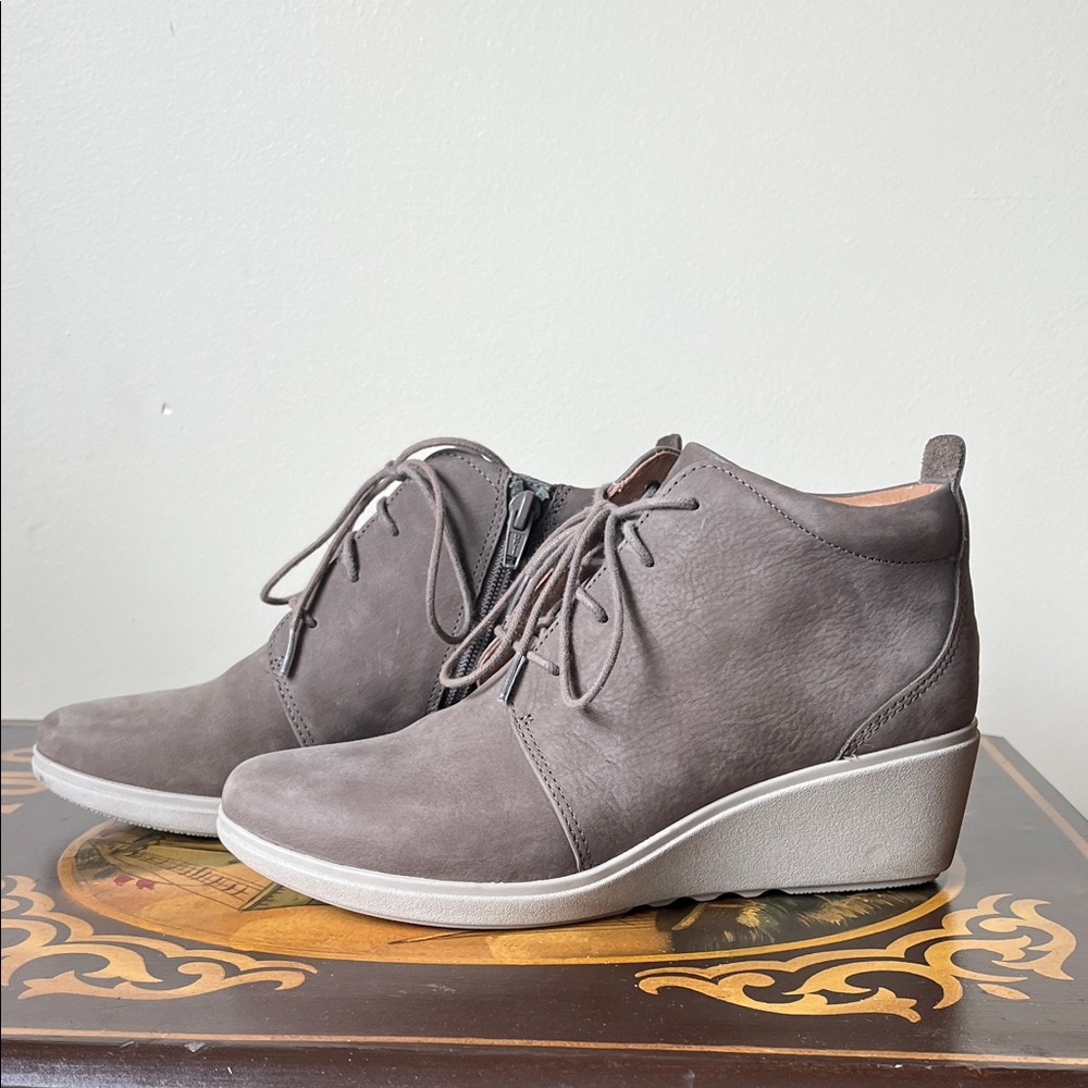 Women's Lace-Up Wedge Ankle Boots